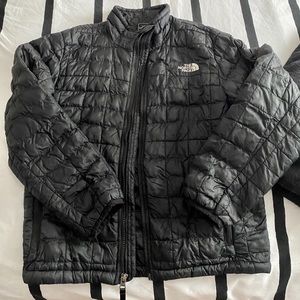 The North Face light puffer jacket.